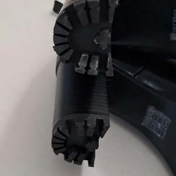 Forever 21 Women's Size 7 Faux Leather 4 inch Heel Boot - Picture 8 of 11